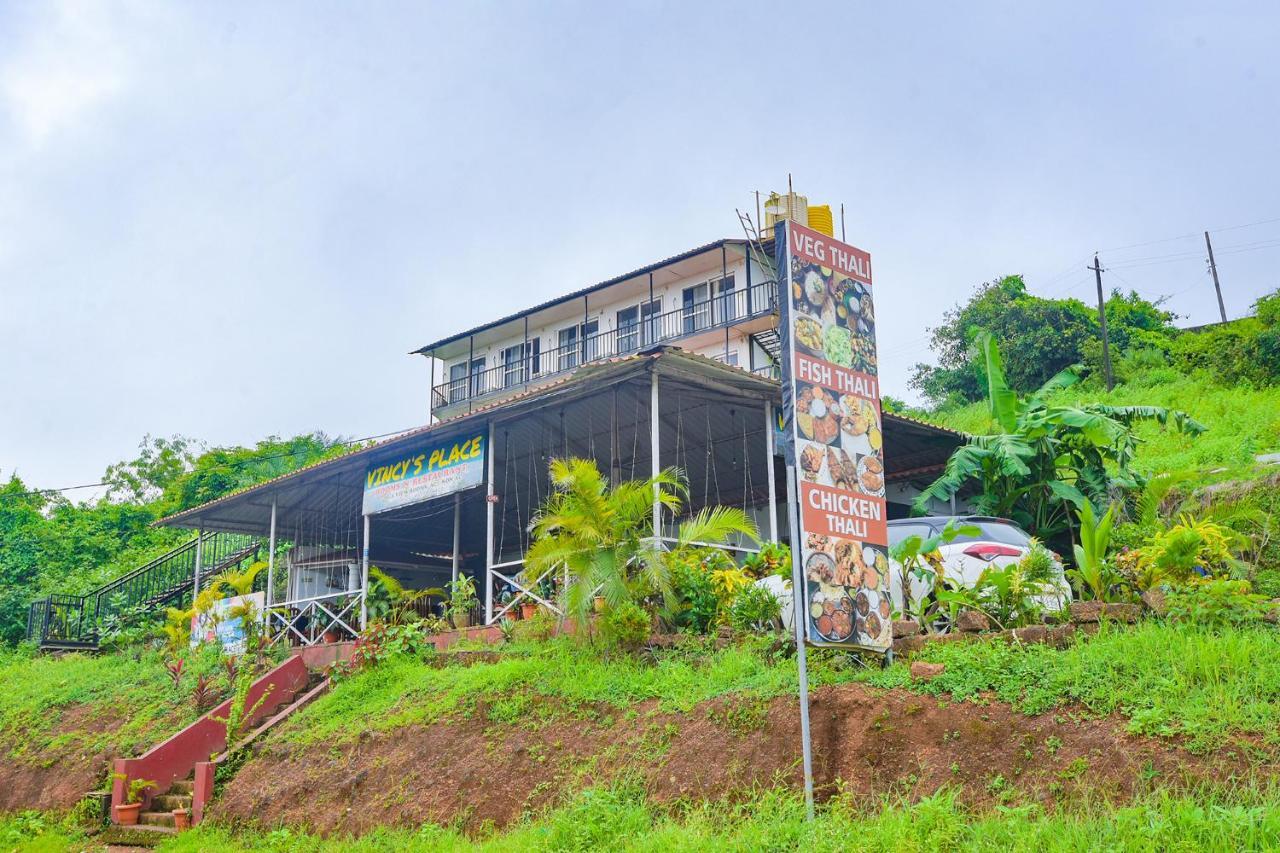Hotel Fabexpress Vincy Palace, Mandrem Beach Esterno foto
